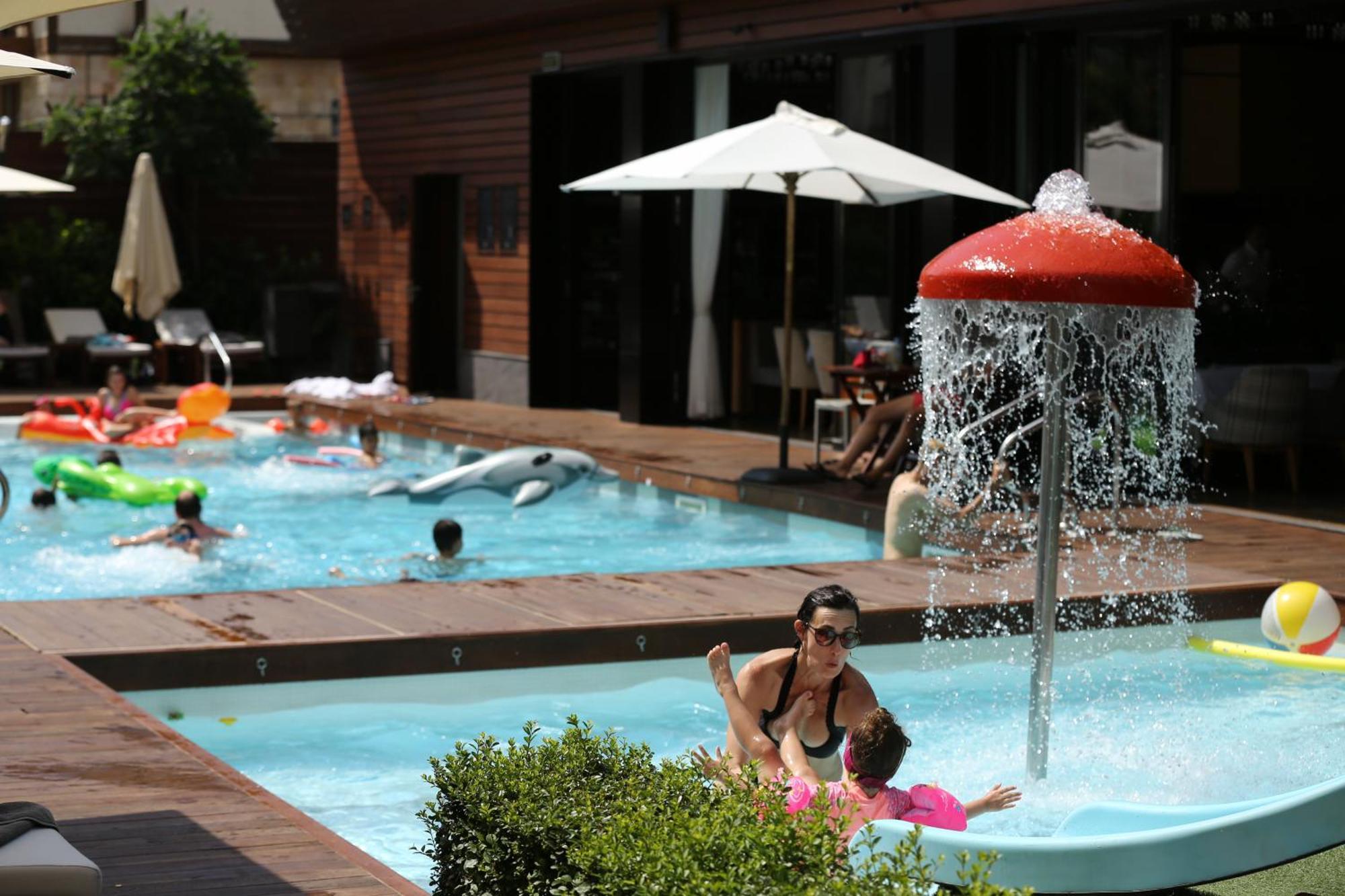 Lucky Bansko Aparthotel Spa & Relax Exterior foto A water park in Turkey
