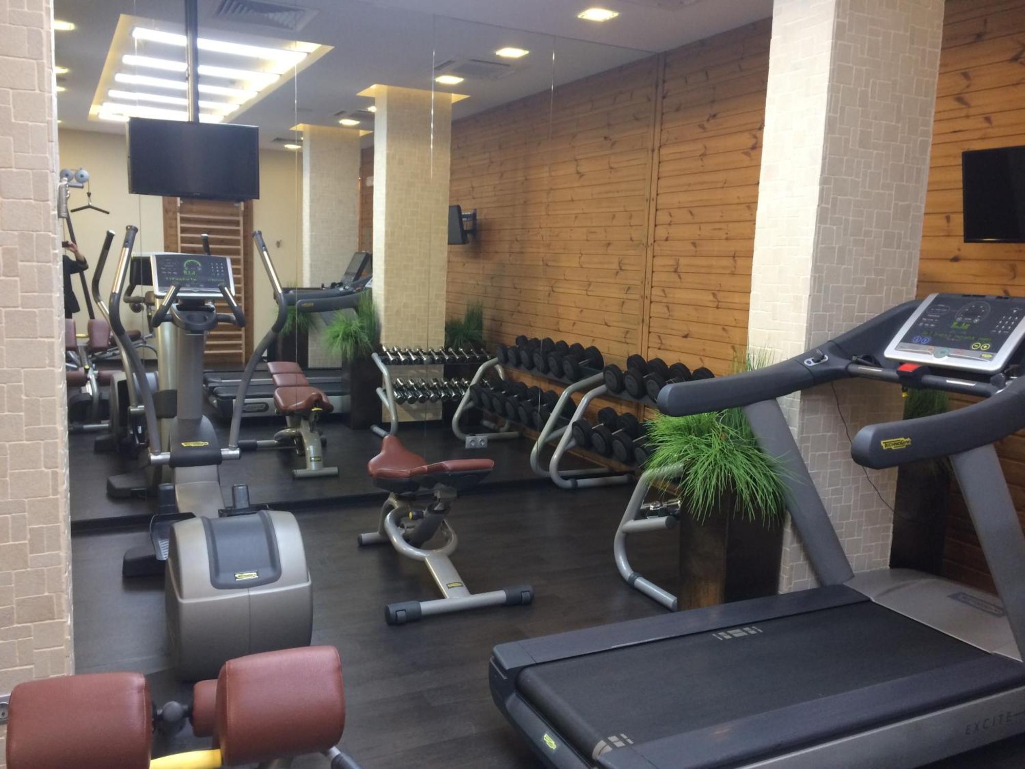 Lucky Bansko Aparthotel Spa & Relax Exterior foto A gym in Yerevan, Armenia